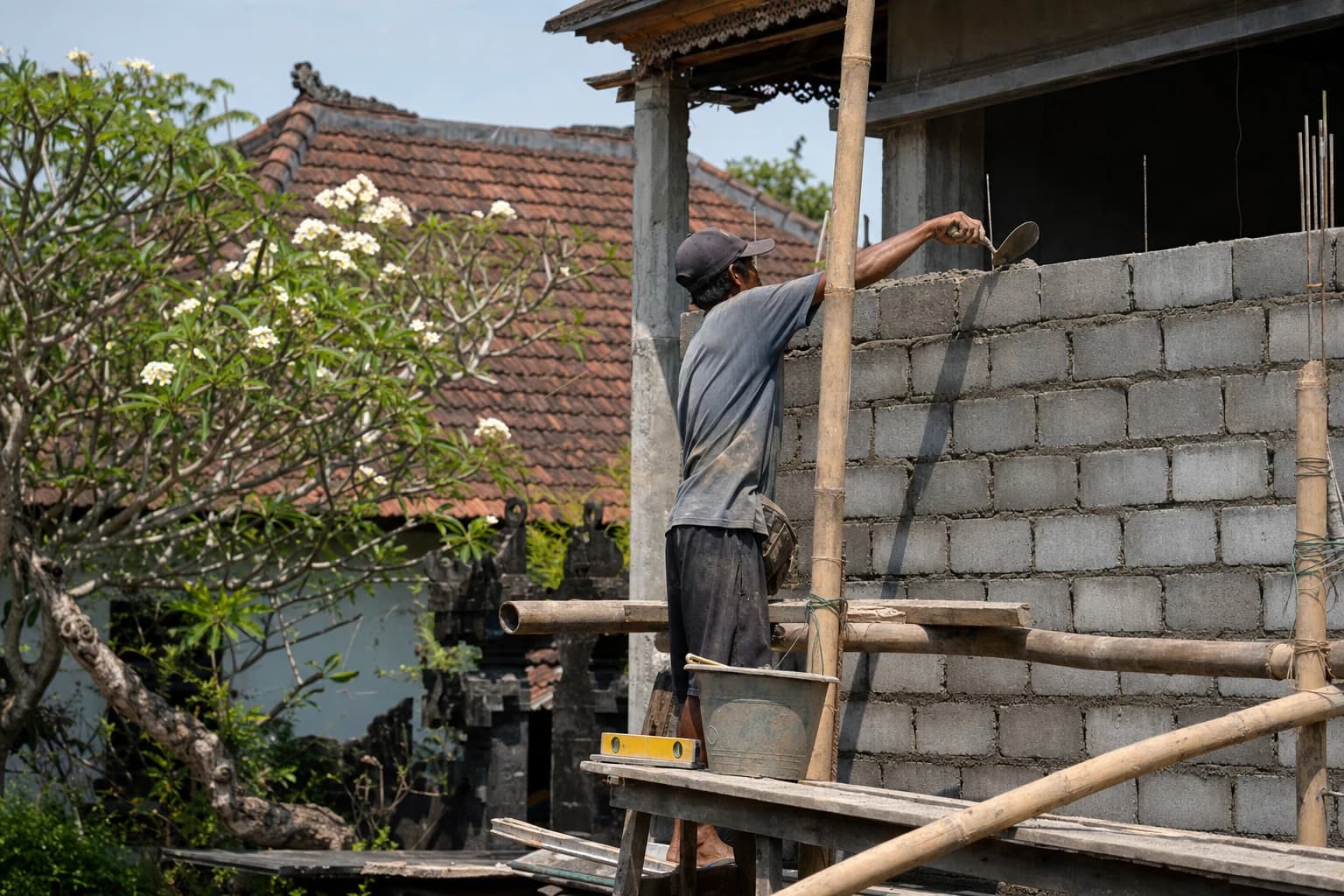 What Does a Tukang Cost in Bali in 2026? Day Rates, Fixed Prices and Quotes
