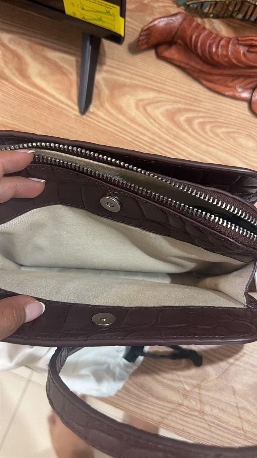 Liebeskind Berlin Crossbody Bag Dark Brown Croco Embossed – Preloved (1/3)