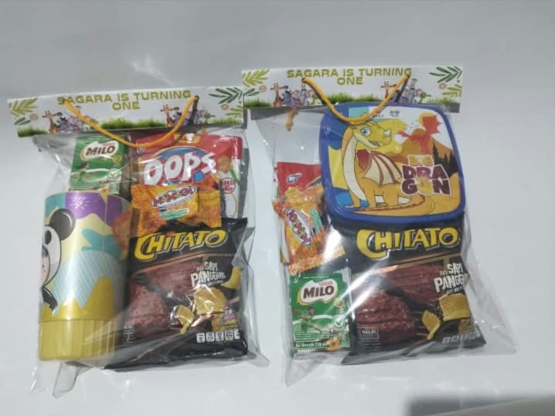 BIRTHDAY SOUVENIR PACKAGE (1/3)