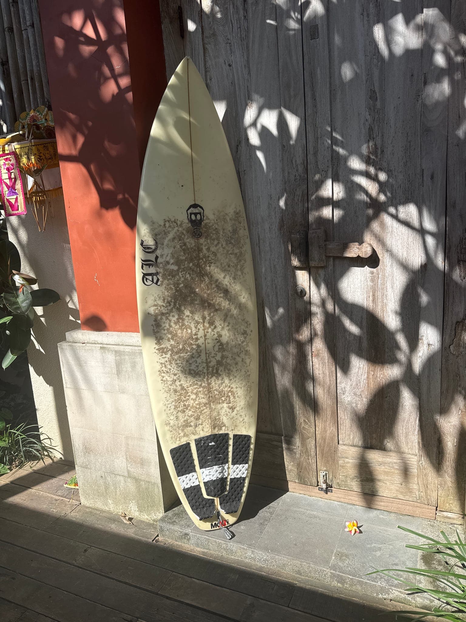 Planche de surf 6.3 (1/3)
