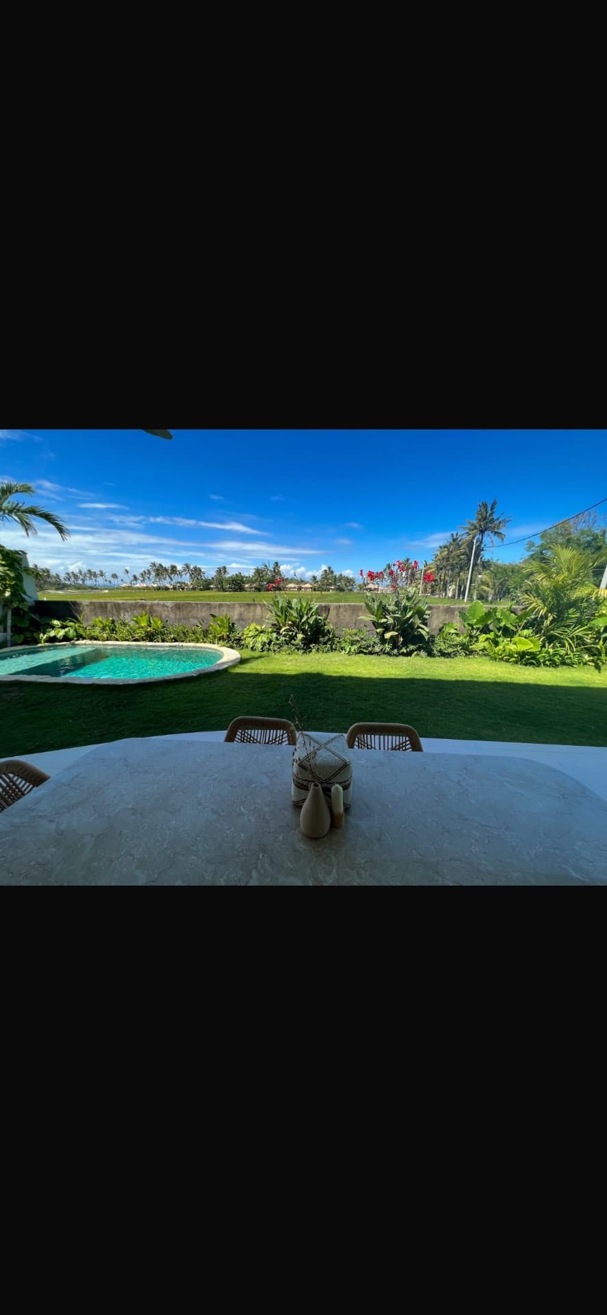 4-Bedroom Villa with Large Garden & Rice Field View in Kedungu — photo 1