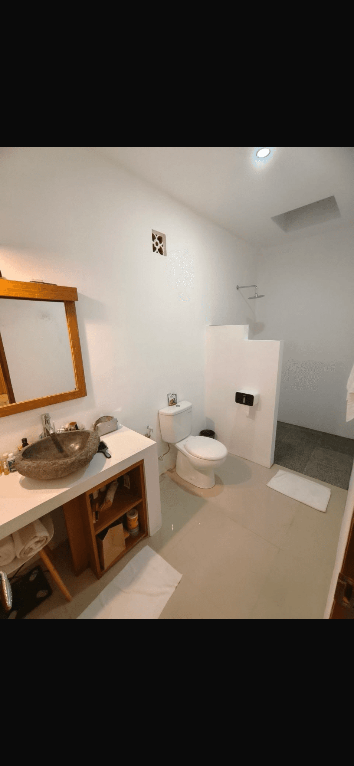 Villa 4 Kamar Tidur Leasehold di Berawa, Canggu (1/3)