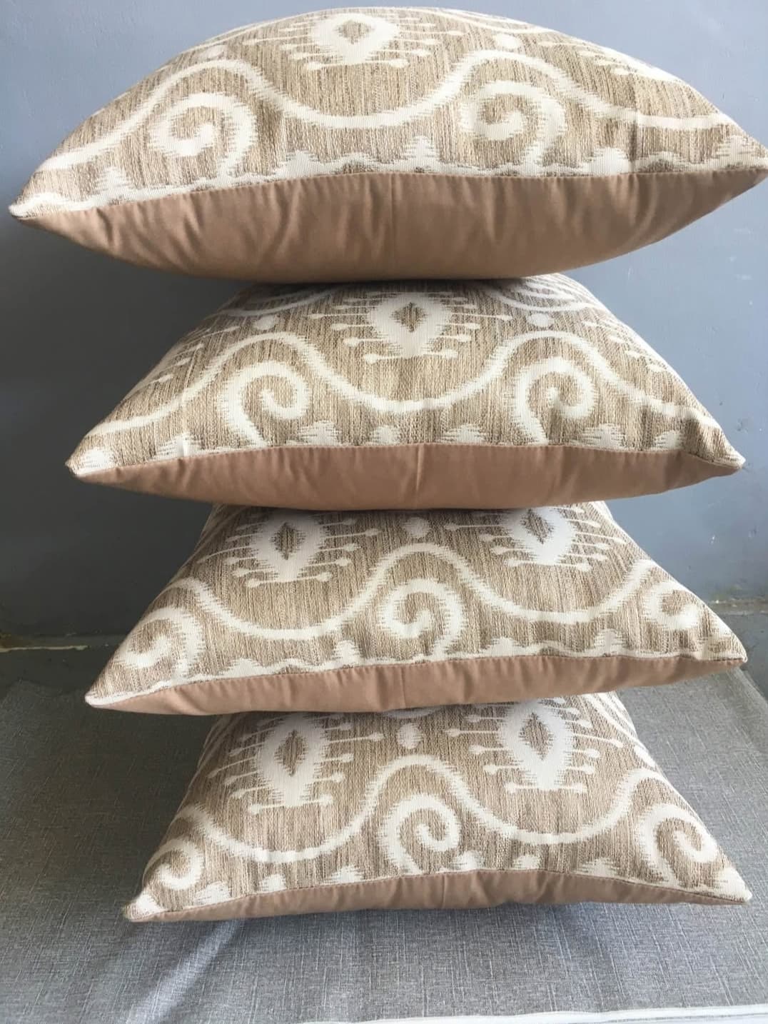 Housse de coussin de canapé motif ethnique beige crème – Coussin de décoration bohème vintage (1/3)