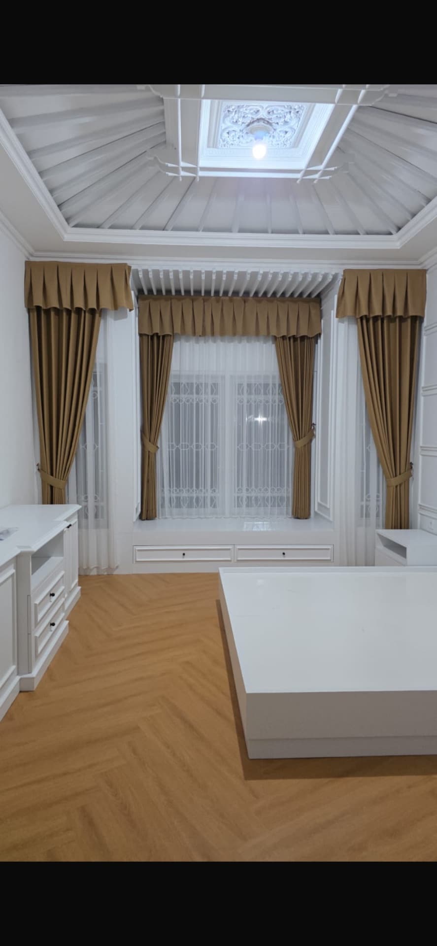 Gorden / Curtain Custom (1/3)