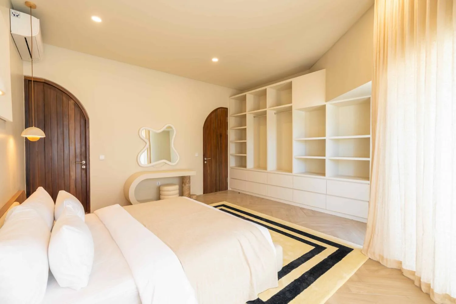 Luxury Mediterranean 3-Bedroom Villa in Dreamland (1/3)