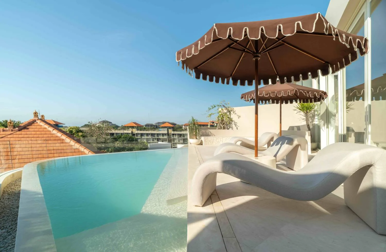 Luxury Mediterranean 3-Bedroom Villa in Dreamland (1/3)