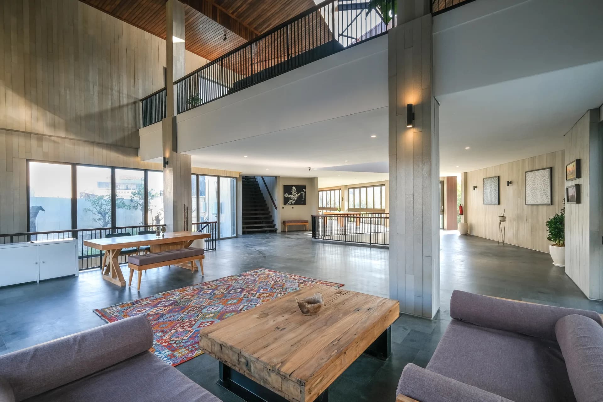 9 Bedrooms Luxury Spacious Villa in Buduk (1/3)