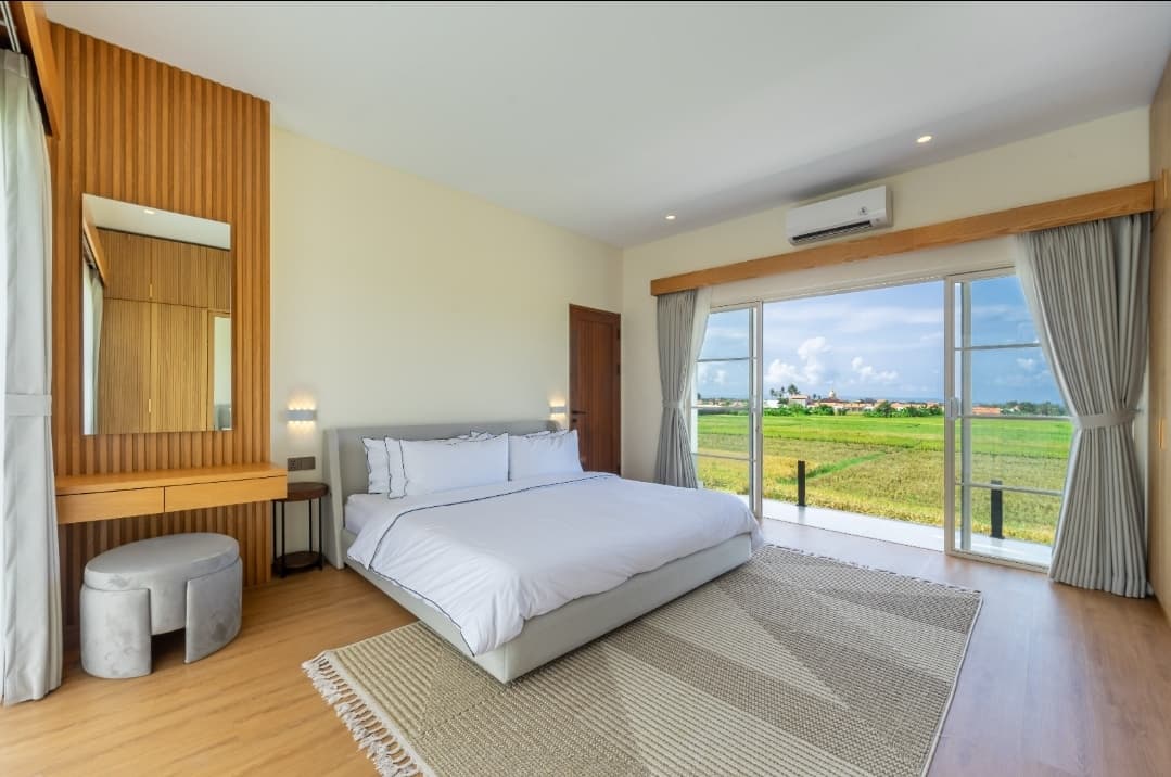Stylish Two Bedrooms Villa with Panoramic Rice Field Views - Munggu / Seseh (1/3)
