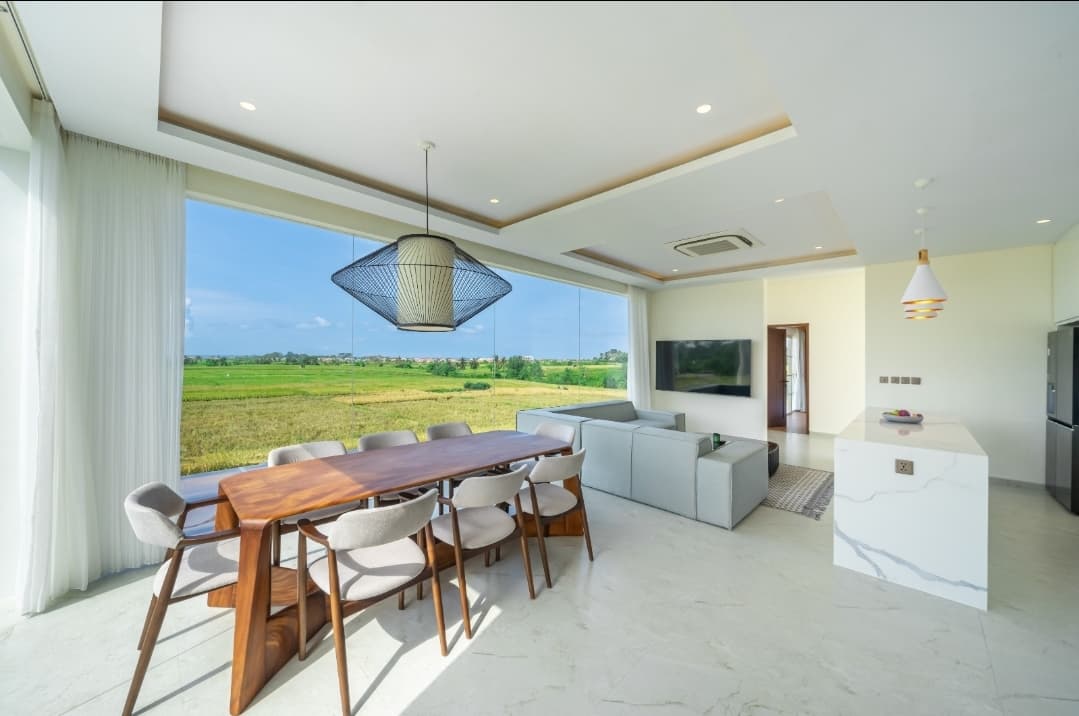 Stylish Two Bedrooms Villa with Panoramic Rice Field Views - Munggu / Seseh (1/3)