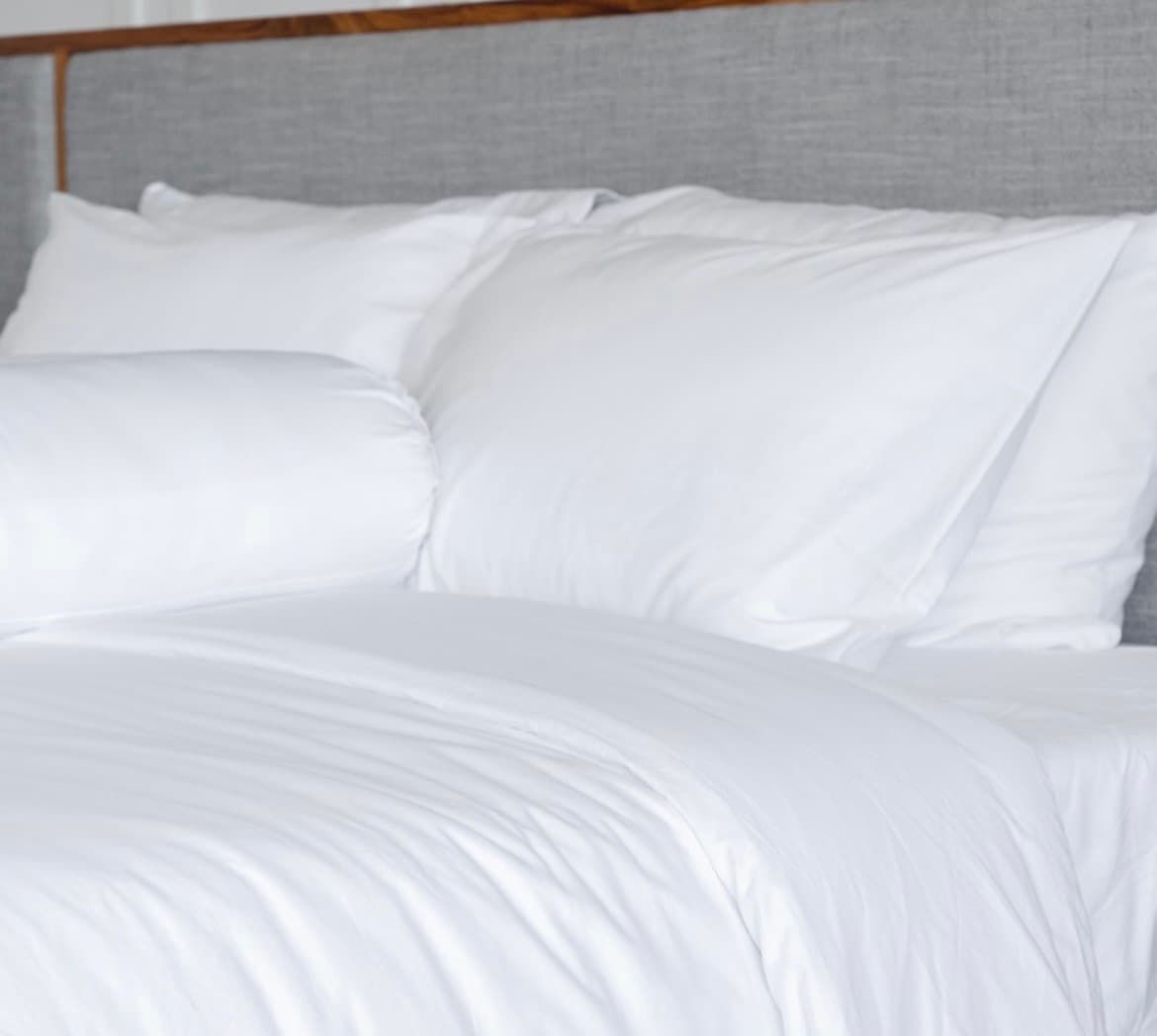 Signature Collection Bed Set Luxury TC 400 – Plain White (1/3)