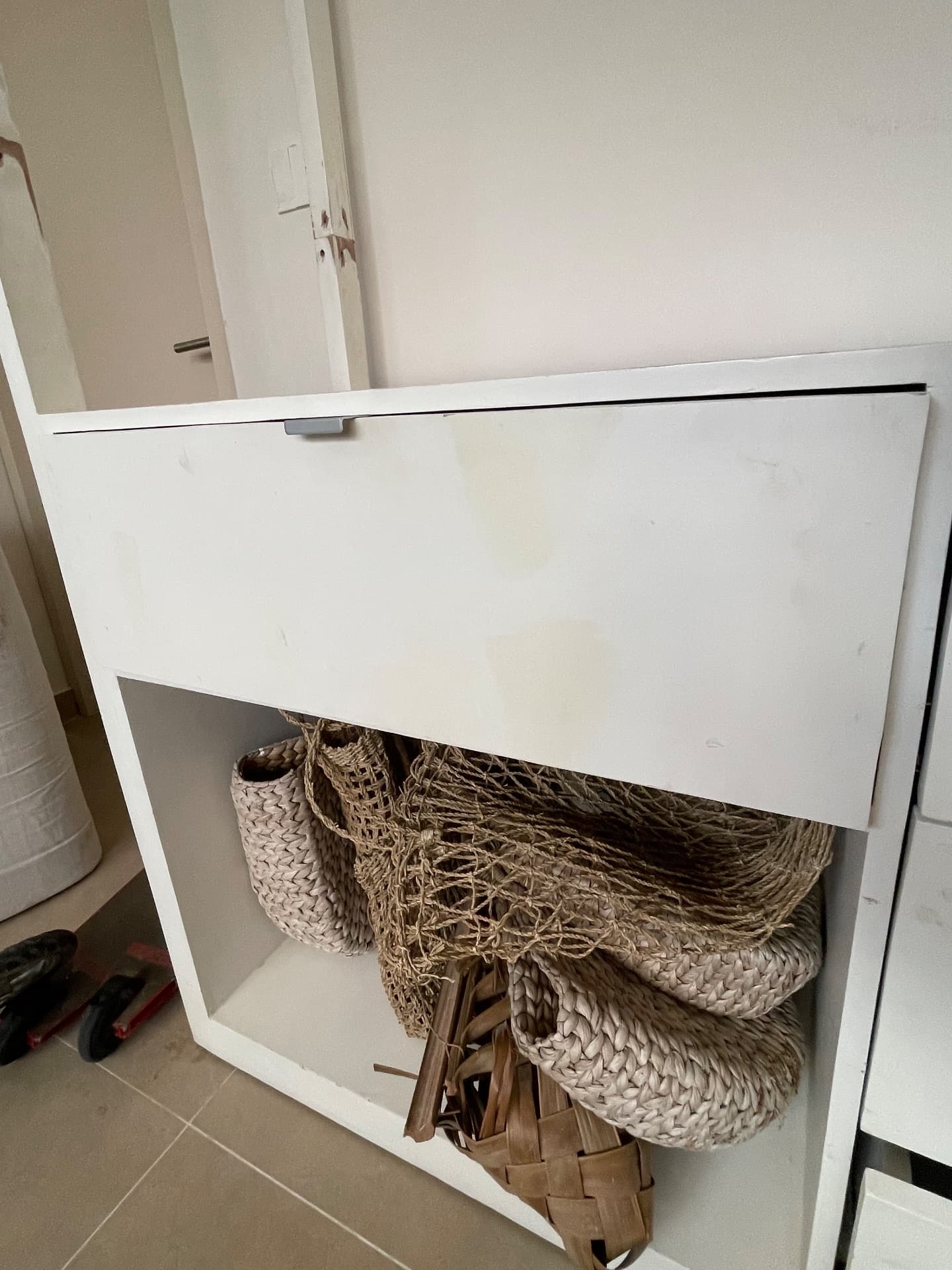 Large modular white wardrobe (1/3)