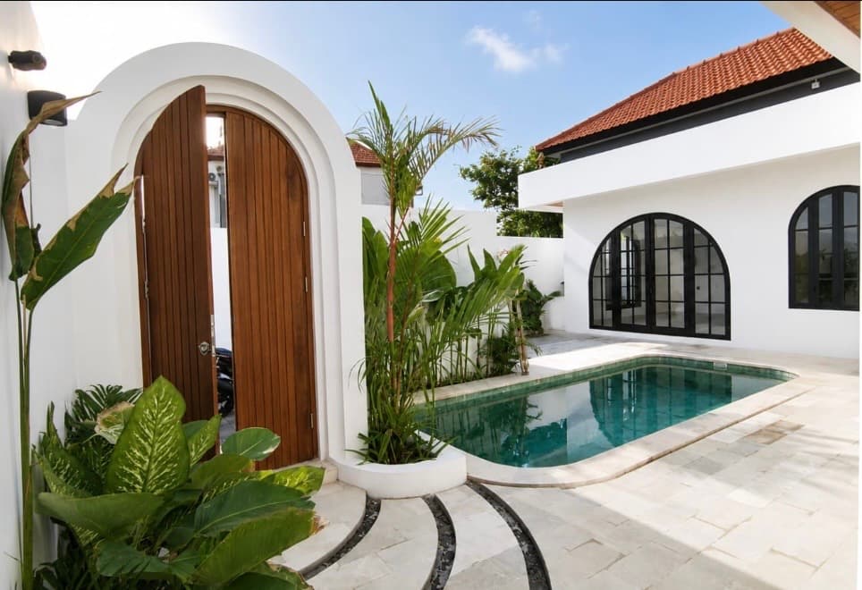 Mediterranean-Style Villa in Munggu–Cepaka, Bali (1/3)
