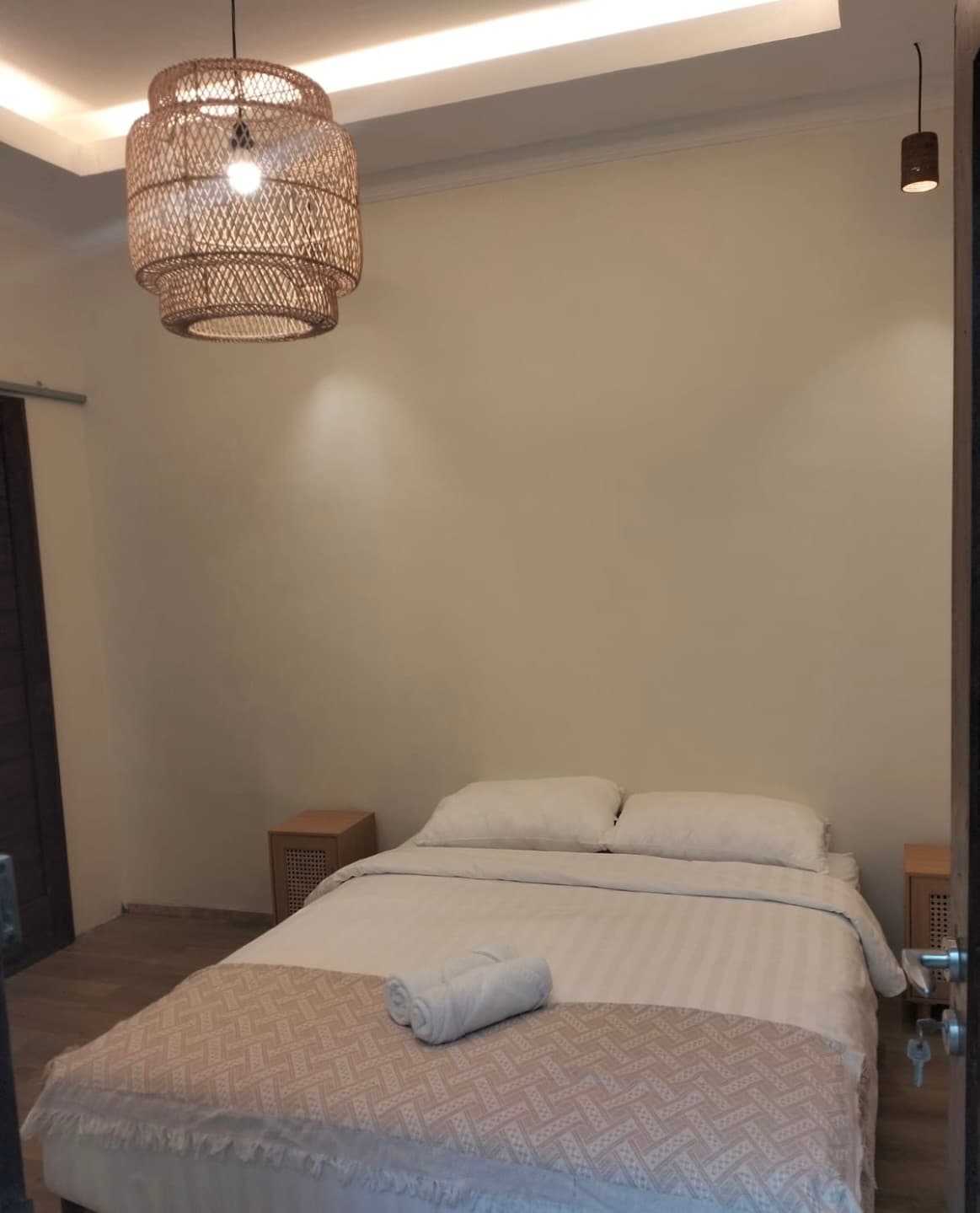Modern & Exclusive 4 Bedroom Villa for Sale in Sanur (1/3)