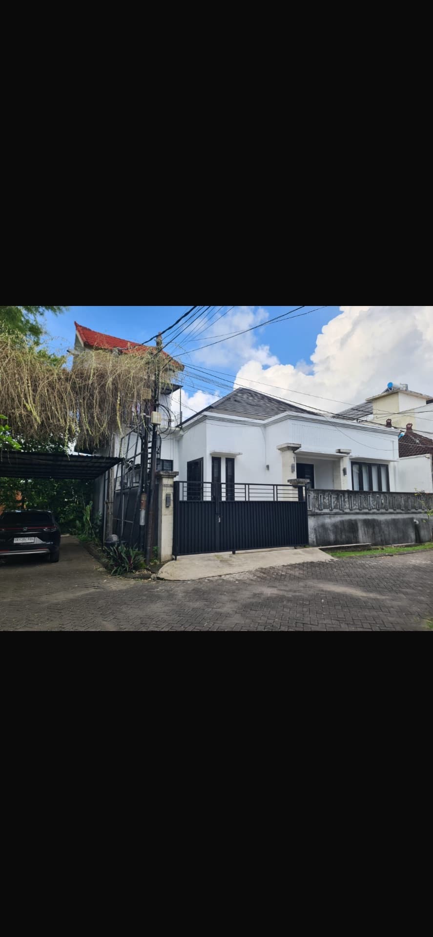 EXCLUSIVE HOUSE IN TAMAN GRIYA | 4 BEDROOMS — photo 1