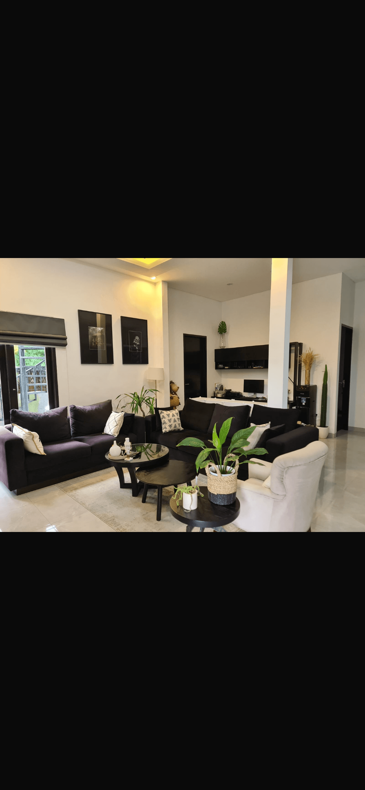 RUMAH EKSKLUSIF DI TAMAN GRIYA | 4 KAMAR TIDUR (1/3)