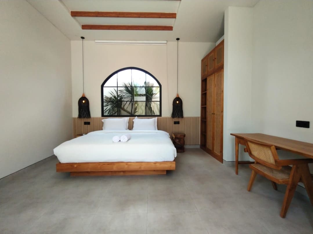 3BR MODERN VILLA MUNGGU, BALI 30-Year Leasehold . 3 Units Available (1/4)