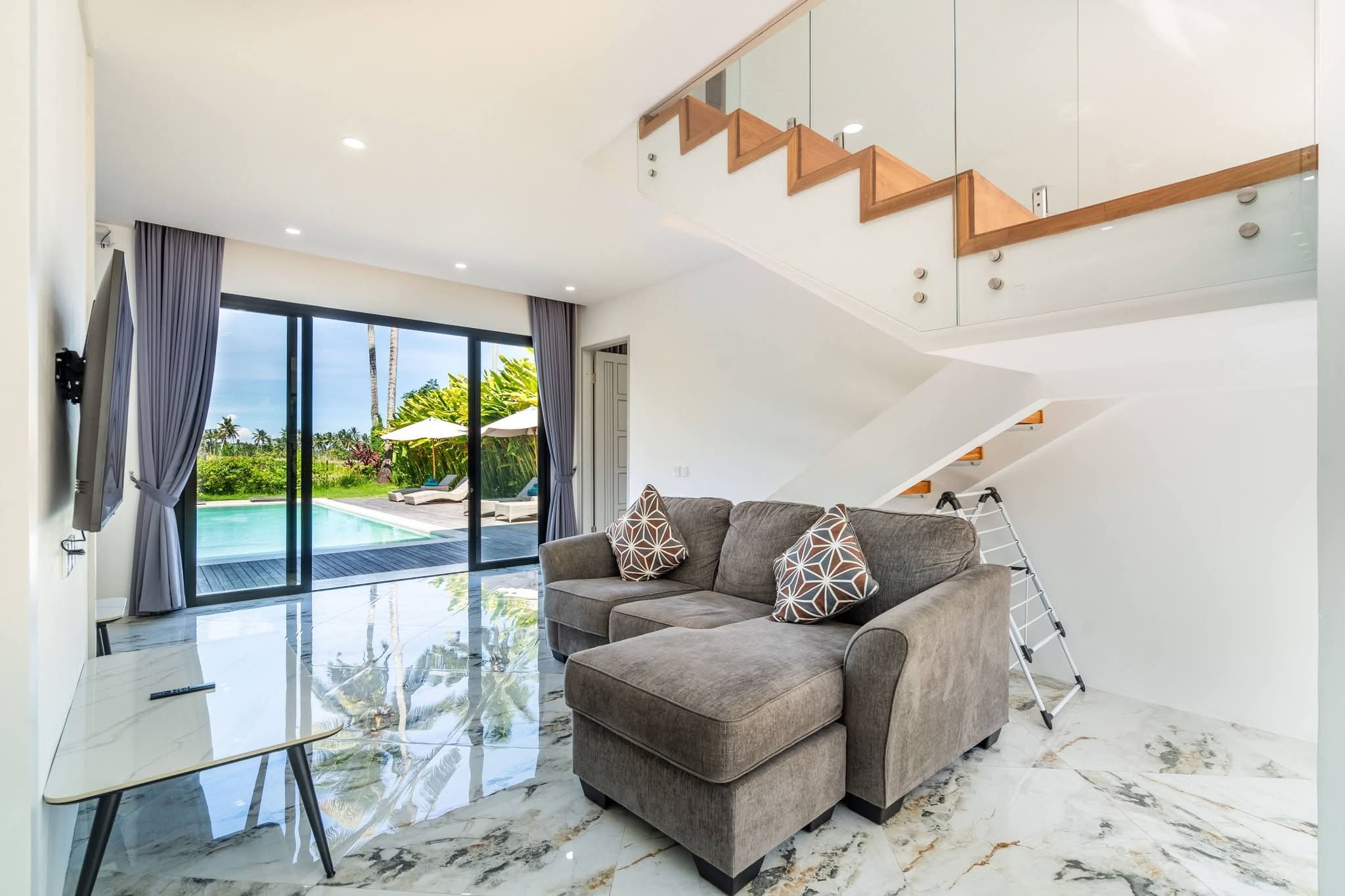 Villa among rice fields in Ubud (1/3)