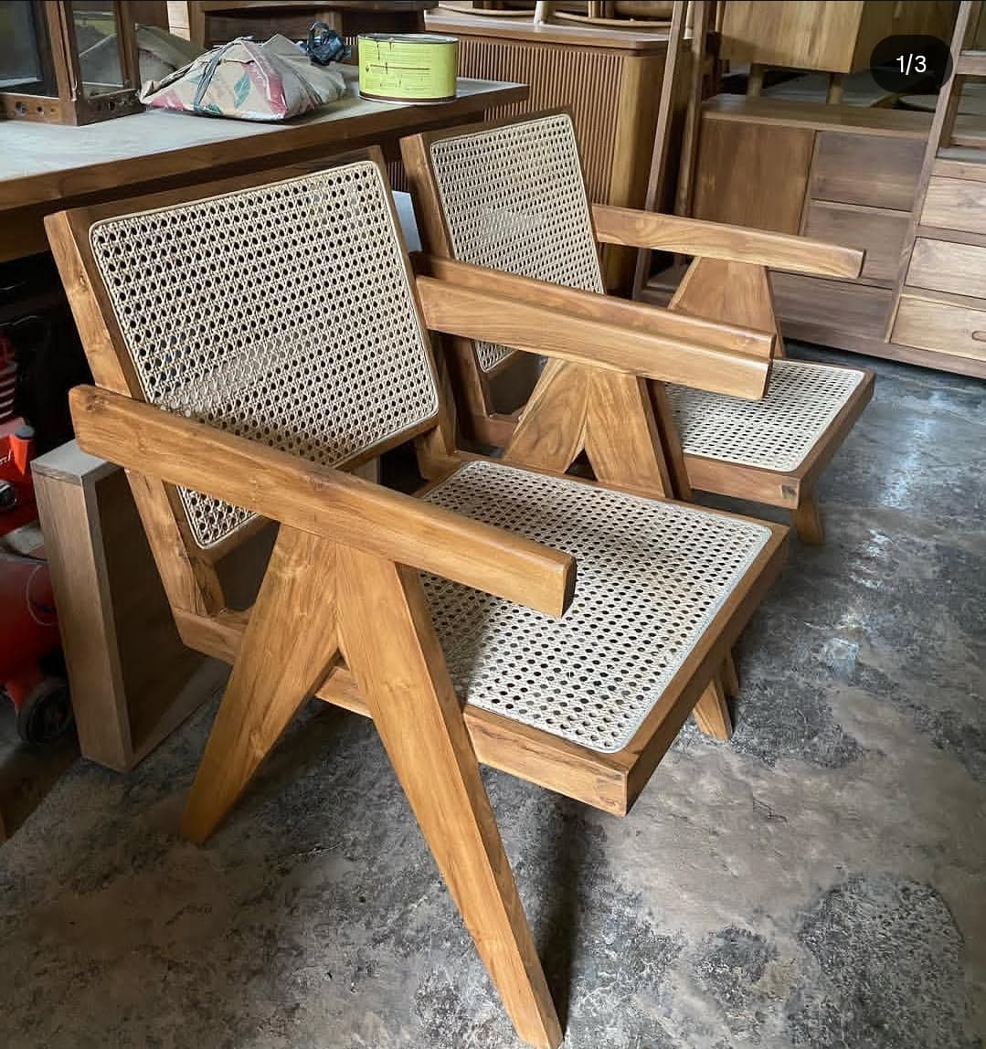 Teak Wood & Rattan Lounge Chair (1/2)