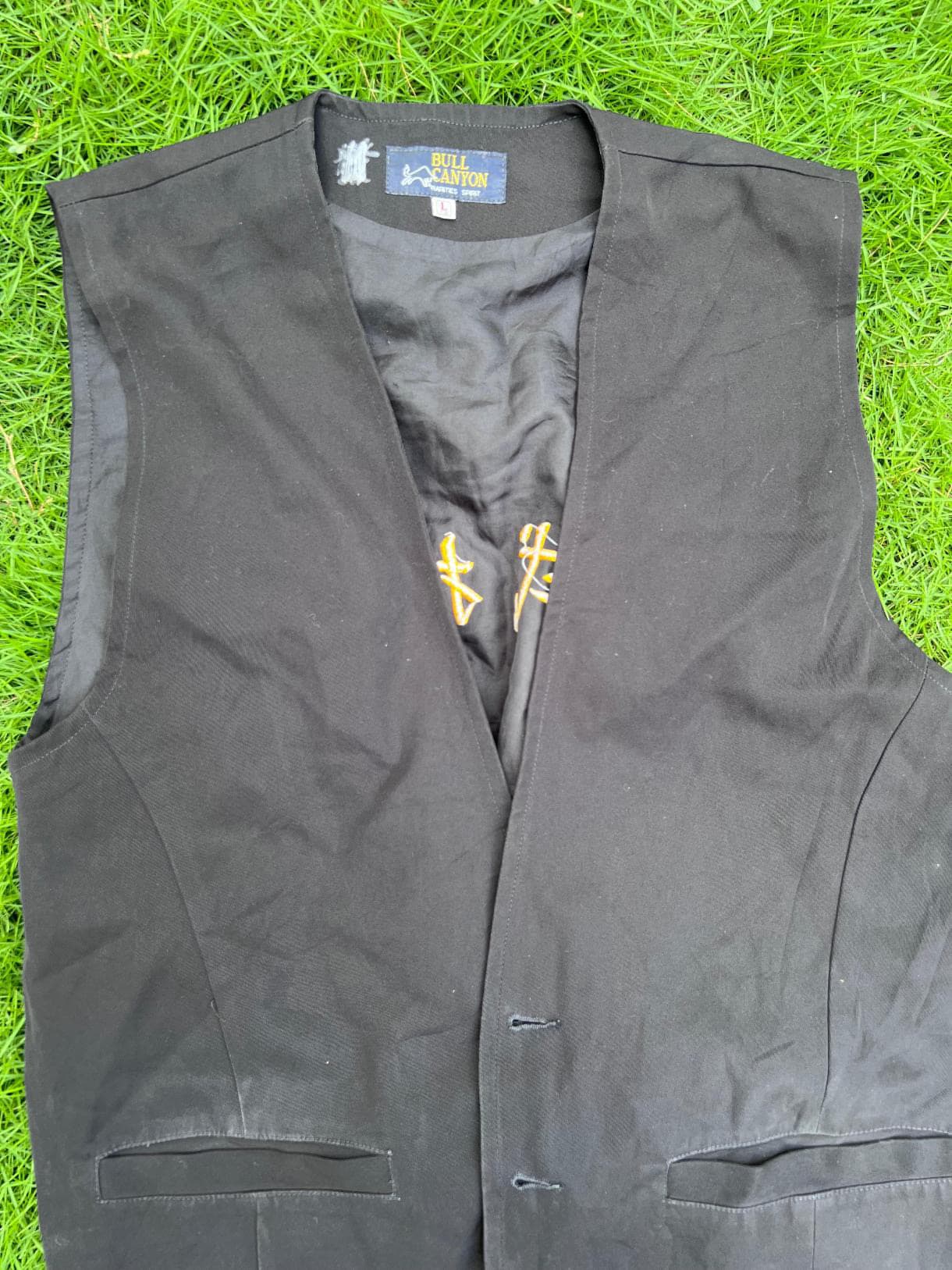 Bull Canyon Black Embroidered Vest – Size L (1/2)