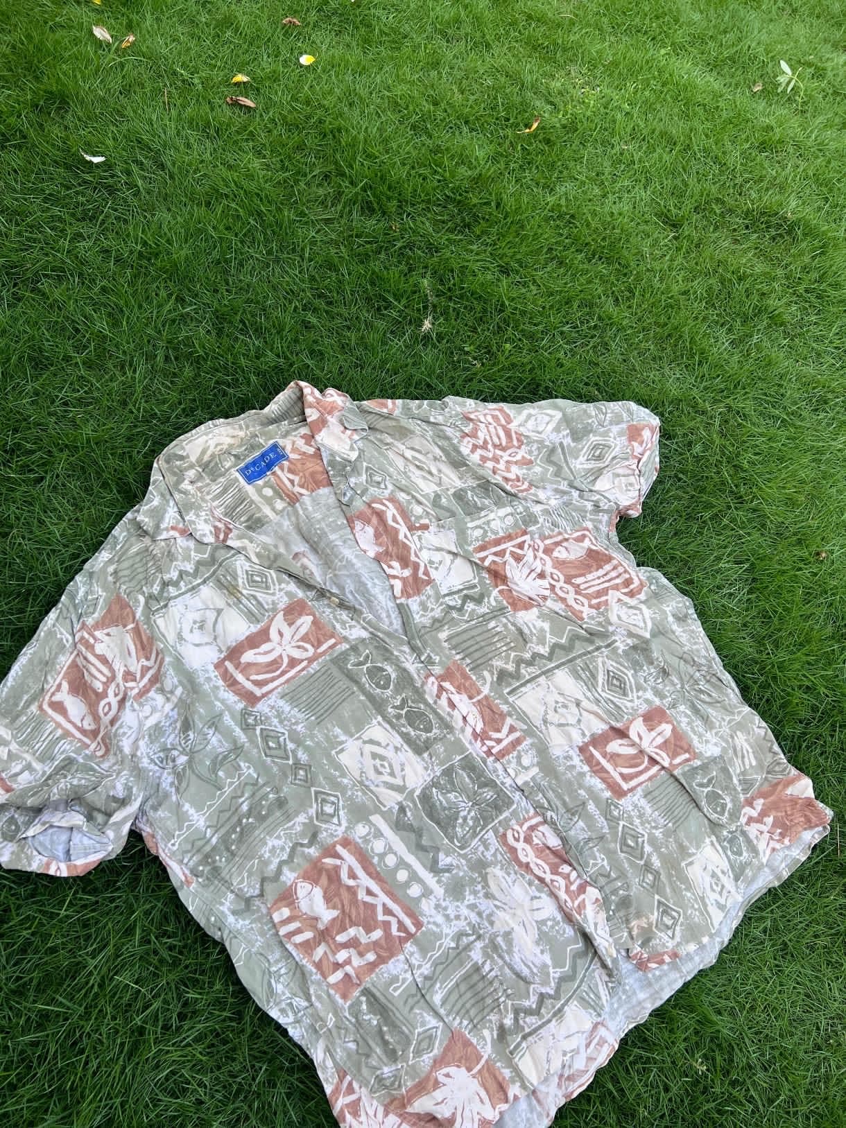 Vintage Decade Printed Short-Sleeve Shirt (1/3)