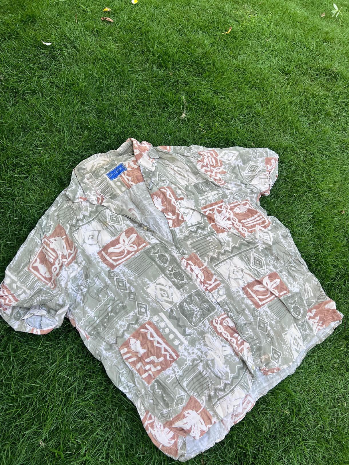 Vintage Decade Printed Short-Sleeve Shirt (1/3)