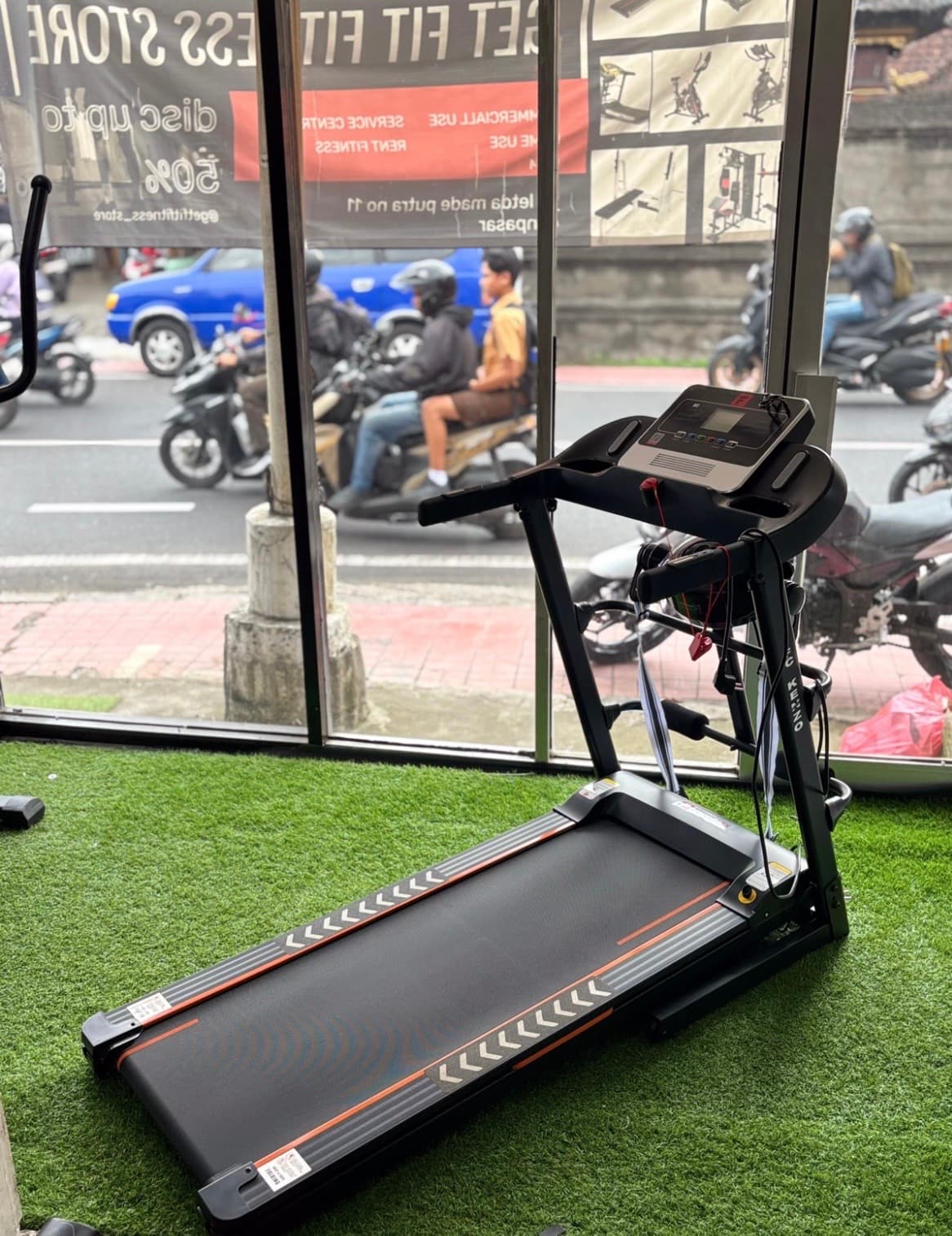 FC Kenzo Electric Treadmill (1/2)
