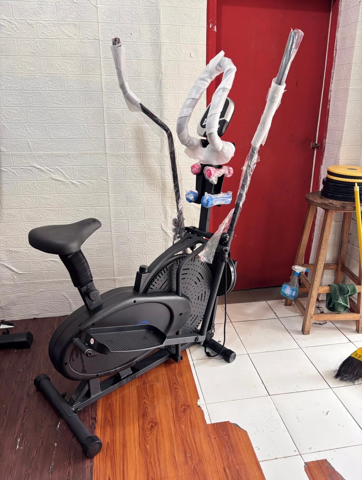 TWEN FB7 Elliptical Orbittrack 5 Functions (1/3)