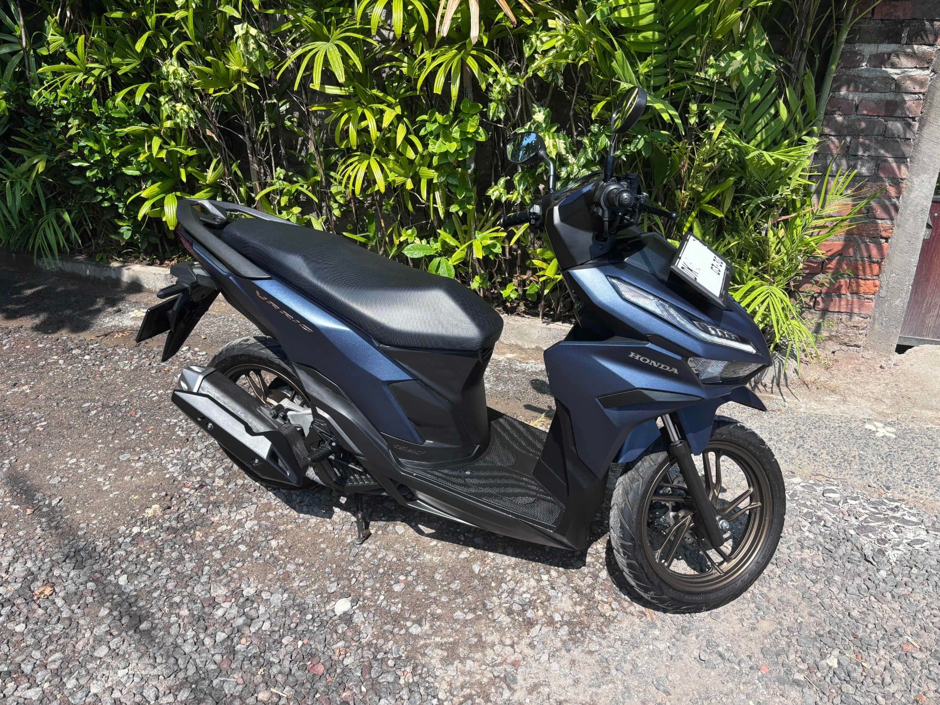 Honda Vario 125cc (2025) – Pristine Condition, Low KM, Complete Paperwork (DK Plate), Smart Key (1/5)