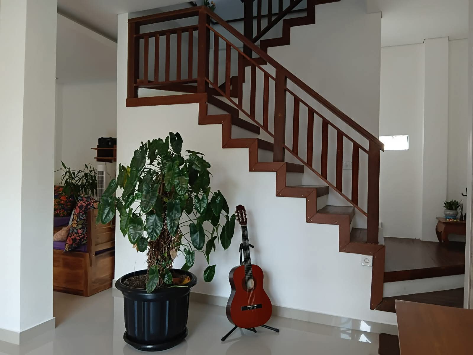 UBUD GARDEN VILLA STUNNING 2-STOREY HOME WITH ROOFTOP (1/3)