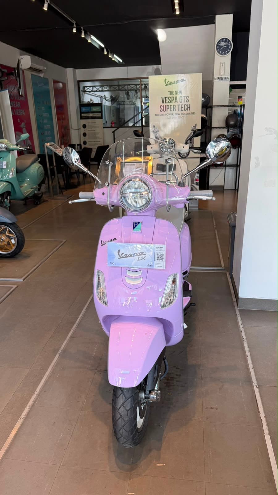 Vespa LX — photo 1