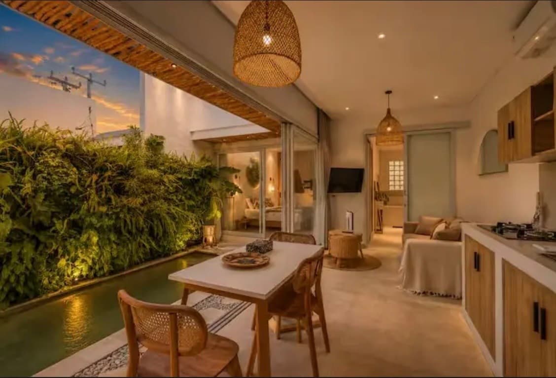 2 Bedroom Villa Leasehold in Kerobokan – Quiet Residential Area (1/3)
