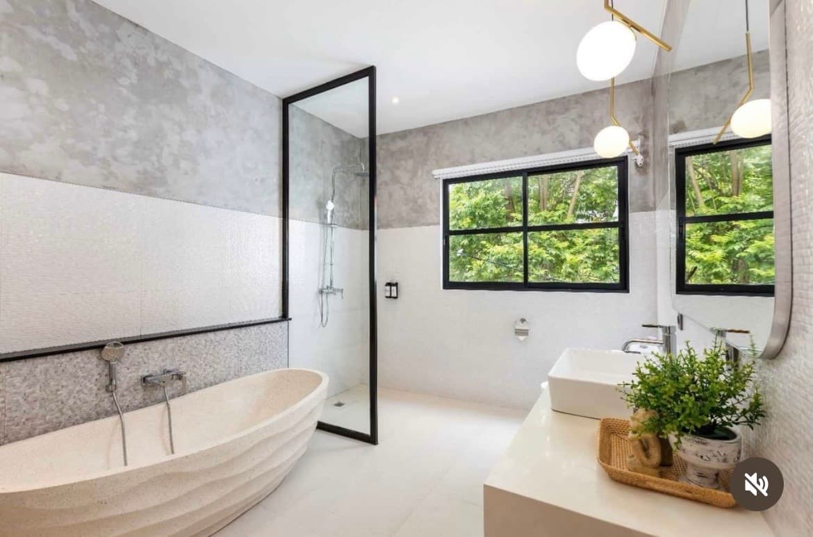 Vila Modern Freehold 3 Kamar dengan Jacuzzi di Pererenan (1/3)