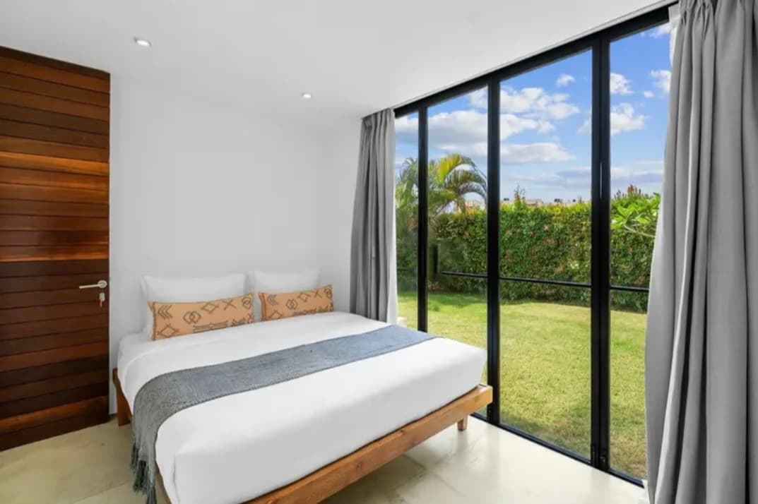 3-Bedroom Leasehold Villa in Berawa, Canggu (1/3)