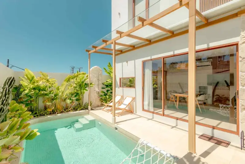 DIJUAL – 2 VILLA 2 KAMAR TIDUR DENGAN PEMANDANGAN LAUT DI ULUWATU (1/3)