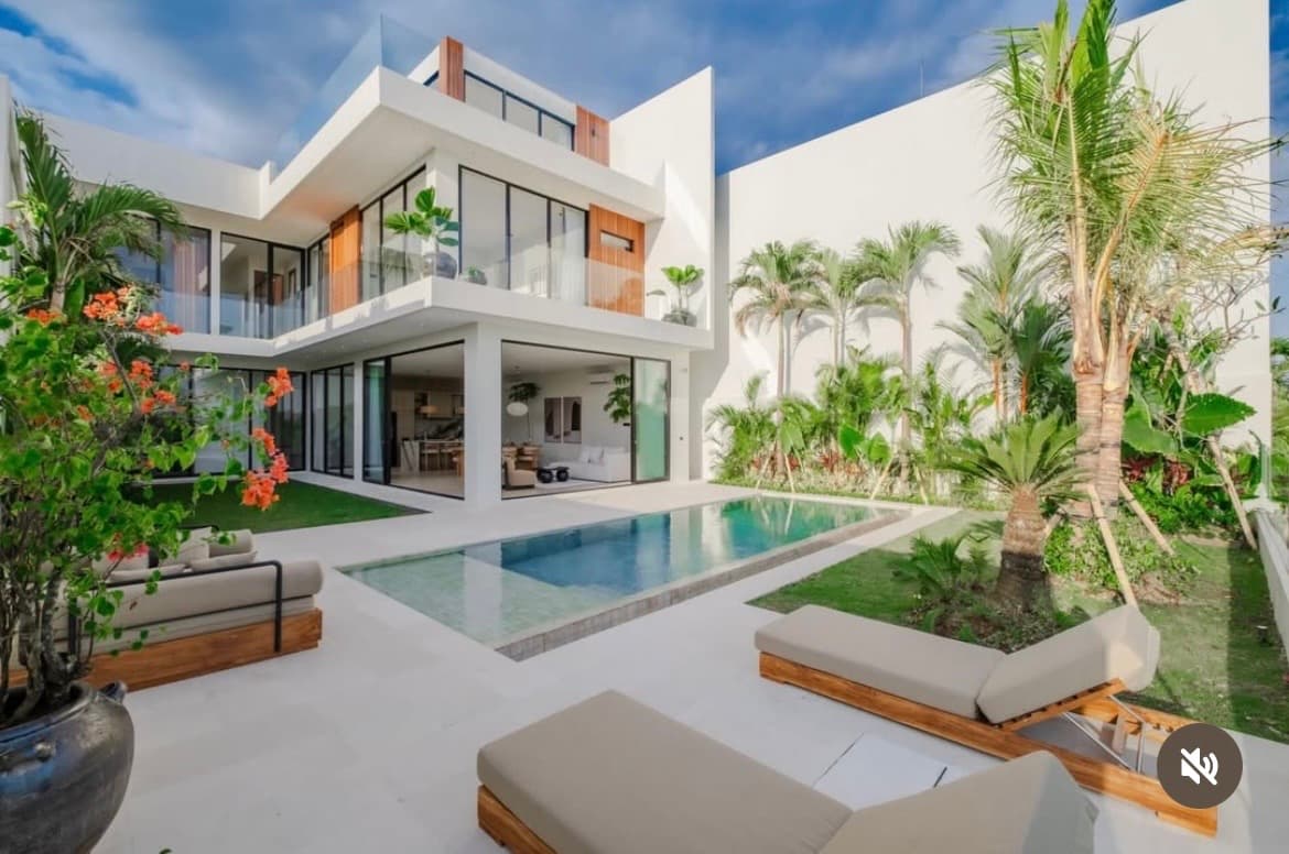Luxury 4-Bedroom Villa with Ocean & Rice Field Views in Cemagi — photo 1