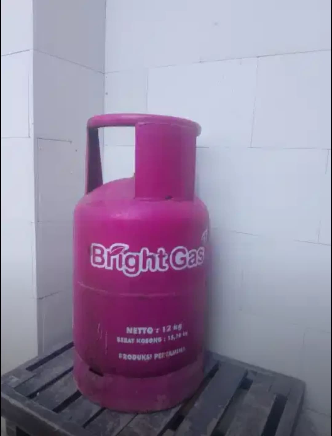 Empty 12 kg LPG gas cylinder