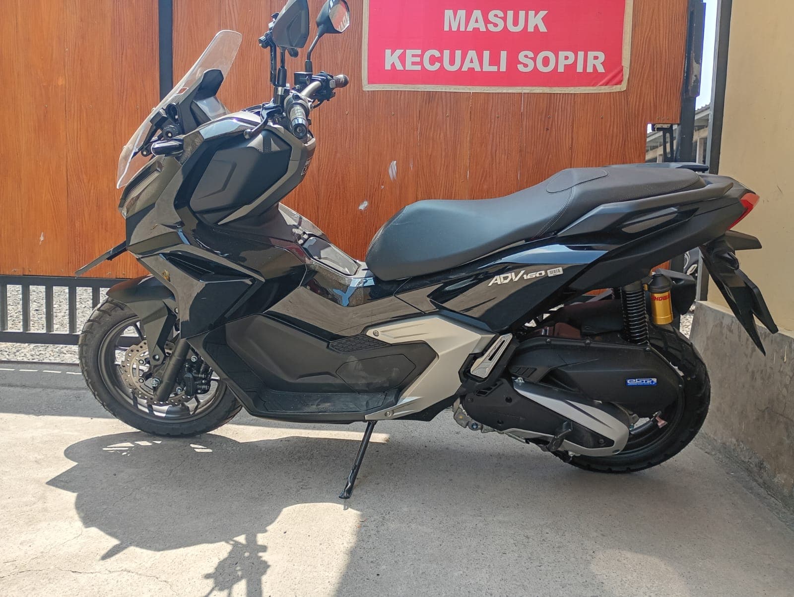 Rental motot-Honda ADV 160 2026 (1/2)