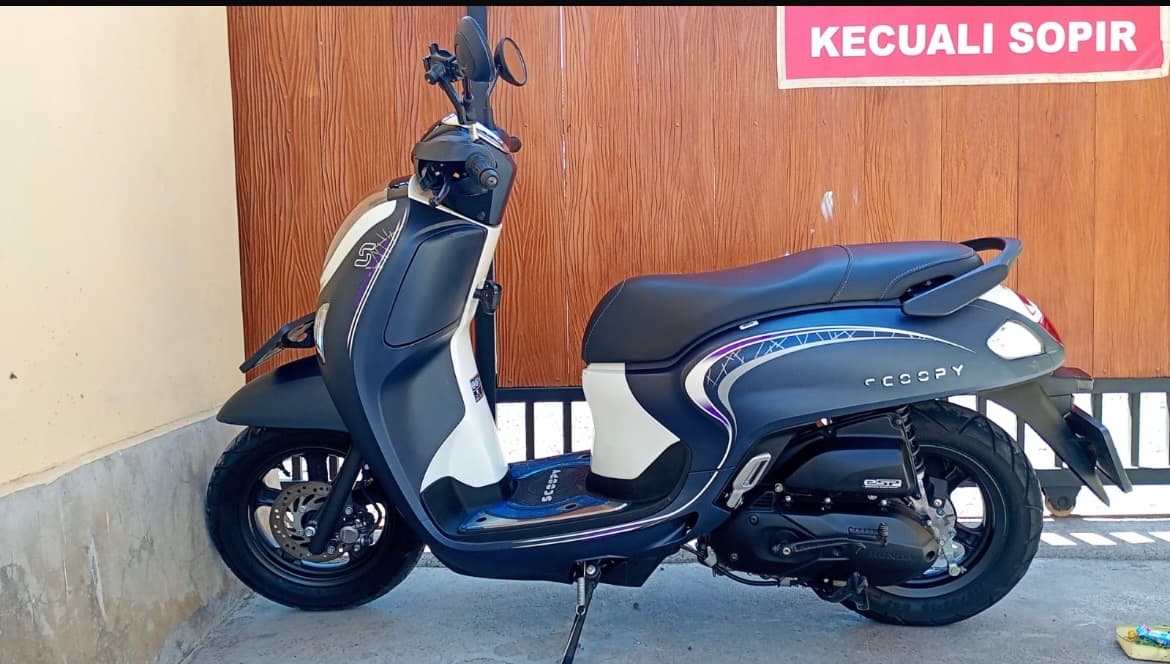 Scooter rental-Honda Scoopy 2026 (1/2)