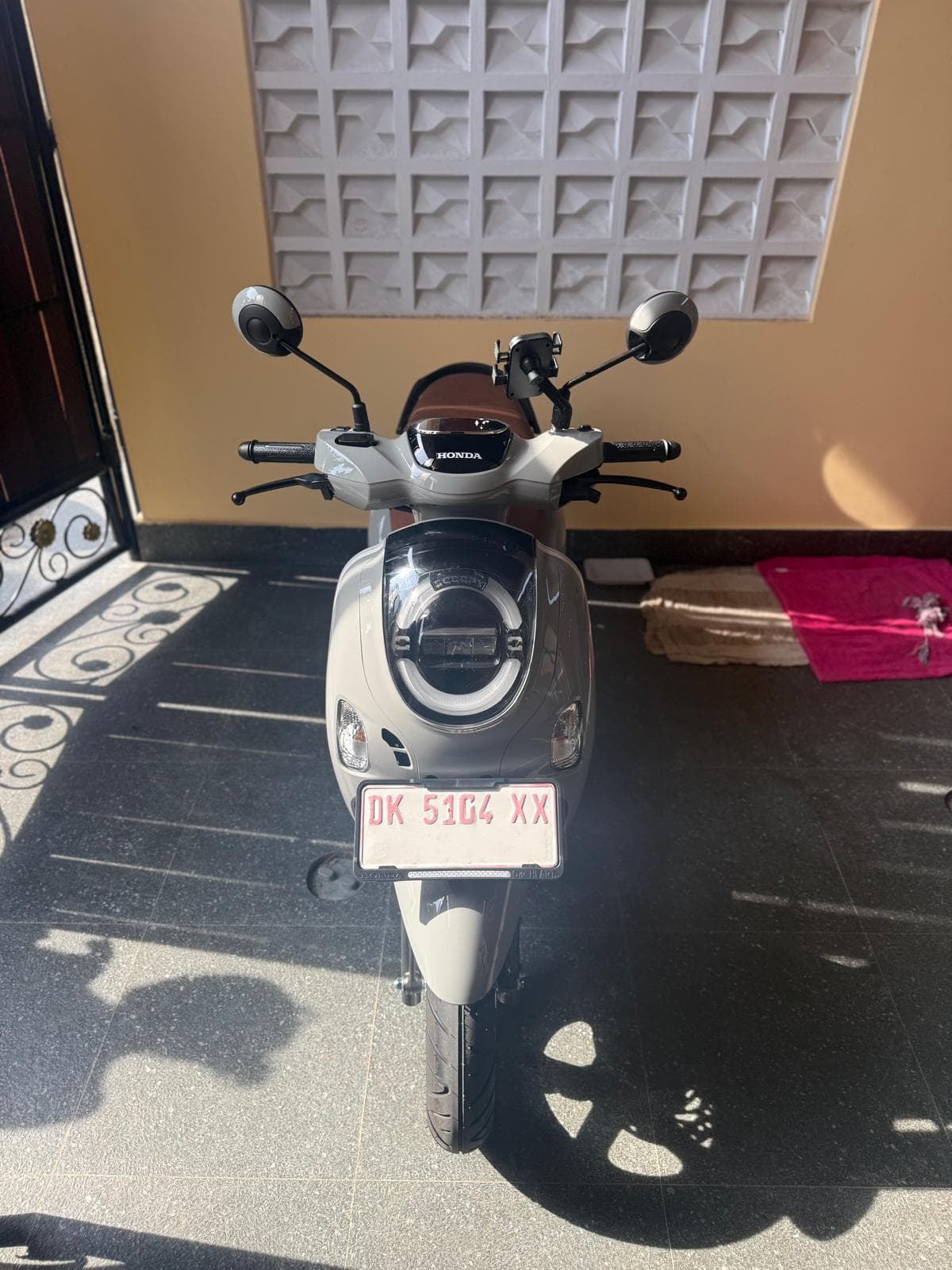 Location Honda Scoopy 110 — jour, semaine ou mois (1/8)