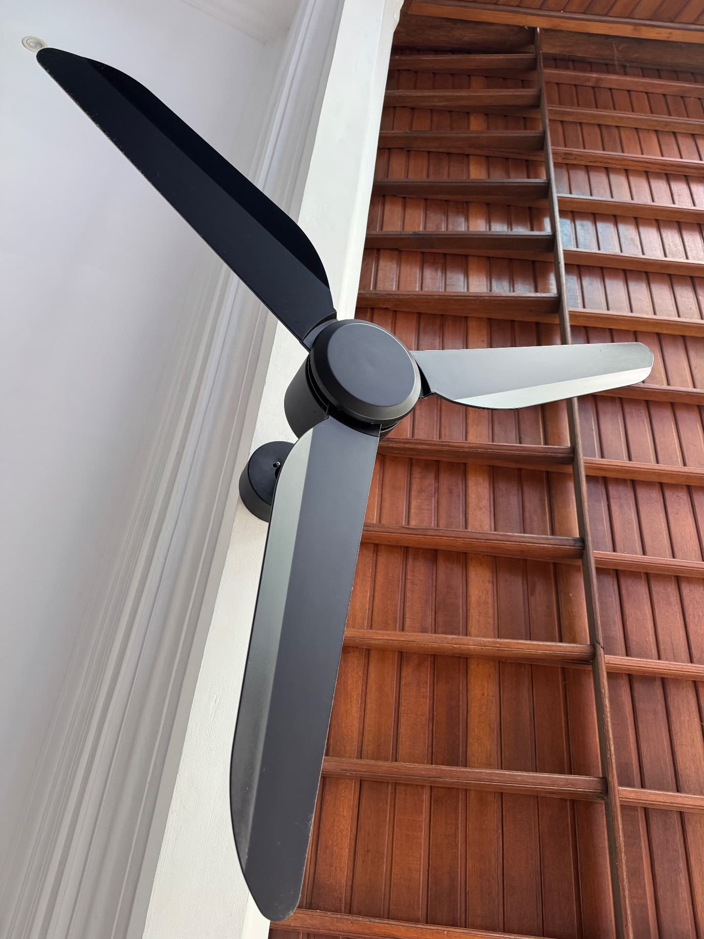Set of 3 fans black color or separate purchase (1/3)