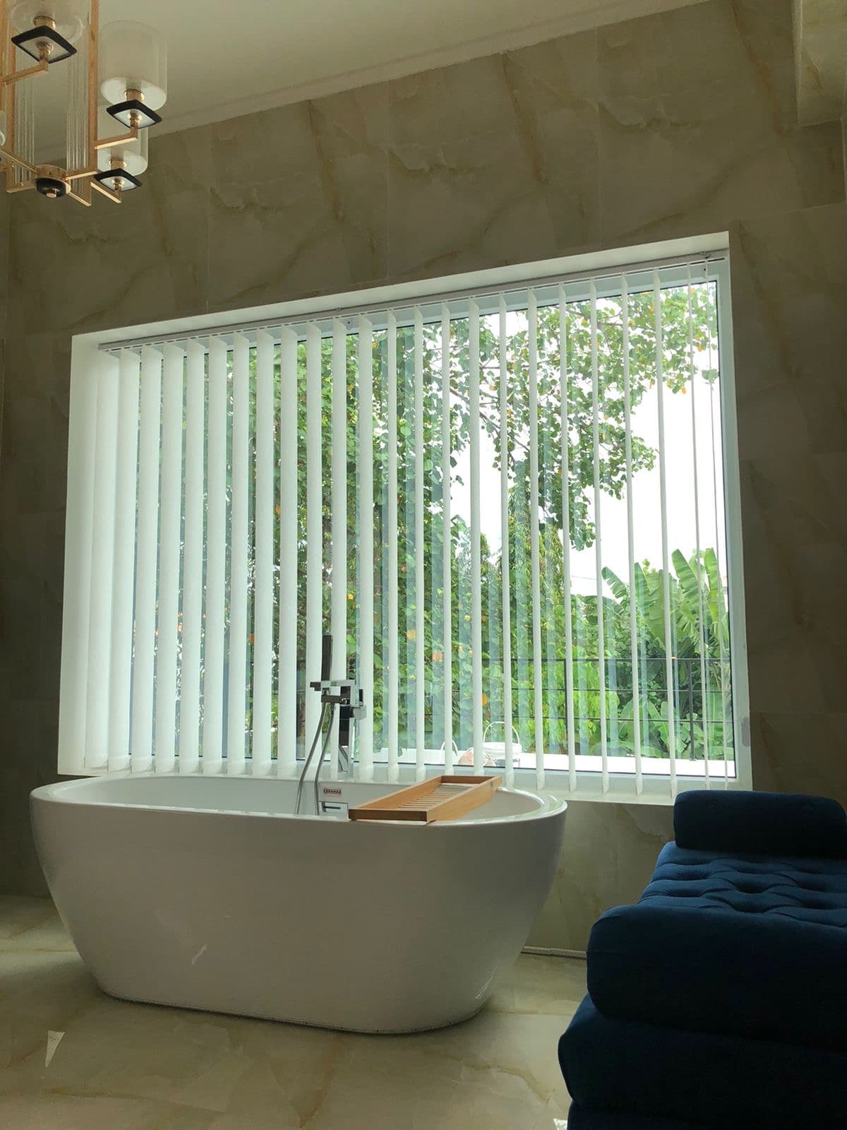 Gorden vertical blinds (1/3)