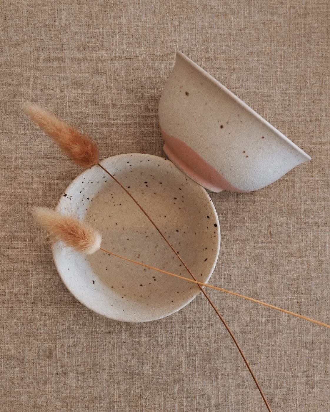 Bowl Half Pink & Off White Spot Black (1/3)