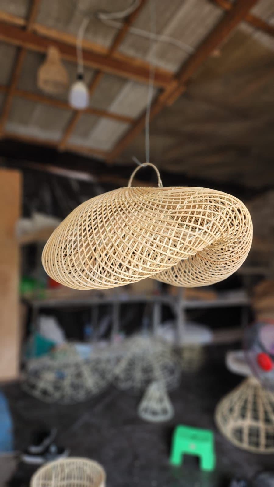 RATTAN PENDANT LAMP (1/2)