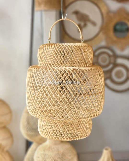 RATTAN PENDANT LAMP (1/2)