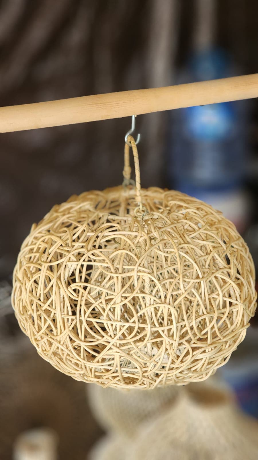 RATTAN HANGING LAMP (1/2)