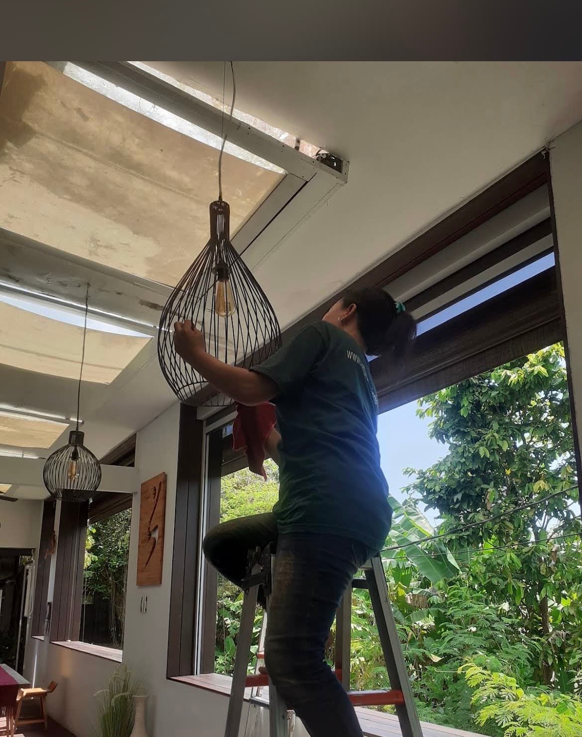 Natural Cleaning – Jasa Pembersih Rumah (1/3)