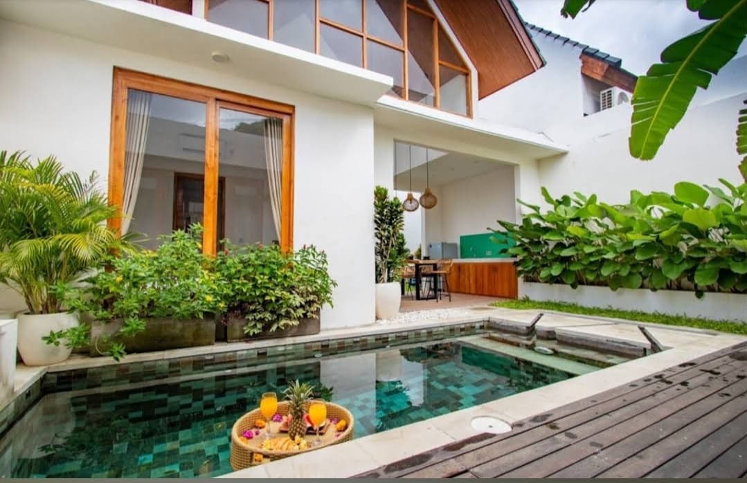 Monthly Rental - 2-Bedroom Tropical Villa with Private Pool in a Strategic Location! (1/3)