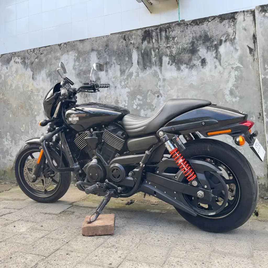 Harley Davidson Street 750 (1/3)