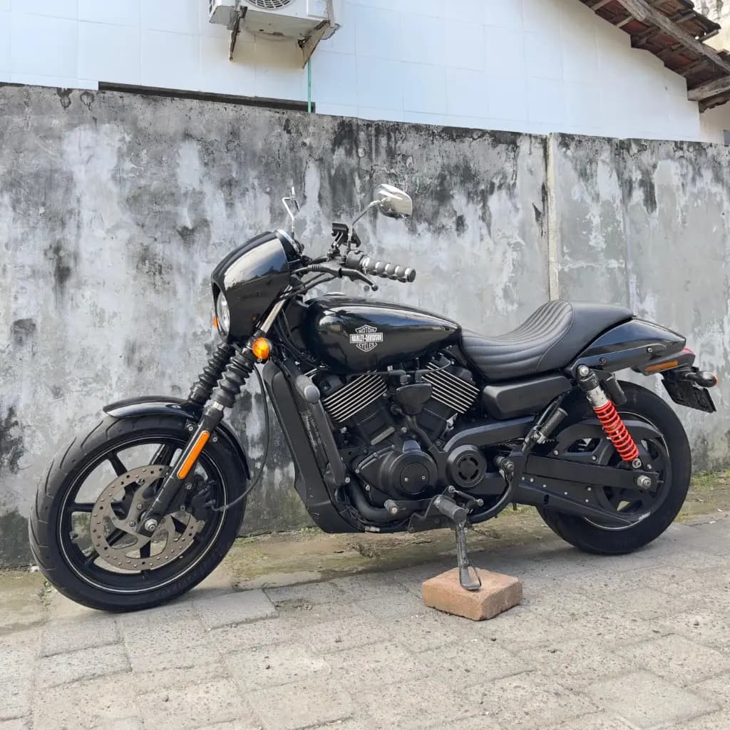 Harley Davidson Street 750 (1/3)