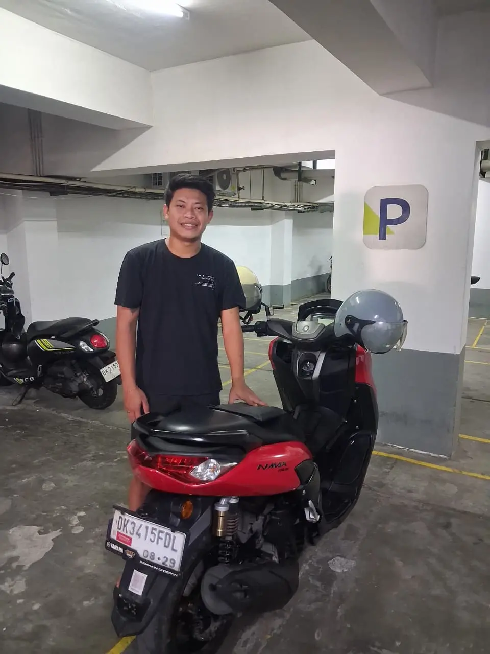 Yamaha NMAX 155 (1/3)